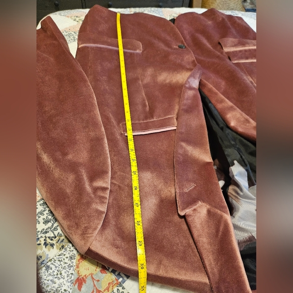 Men's I.N.C. Velvet Blazer and Pants Set in Mauve - Picture 13 of 13